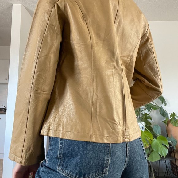 Vintage Genuine Light Brown Leather Ladies Jacket SIZE S/M - Picture 2 of 3